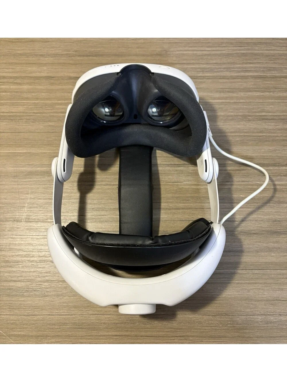 Meta Quest 3 128GB VR Headset Bundle w/Controllers, Case & KIWI Head Strap READ